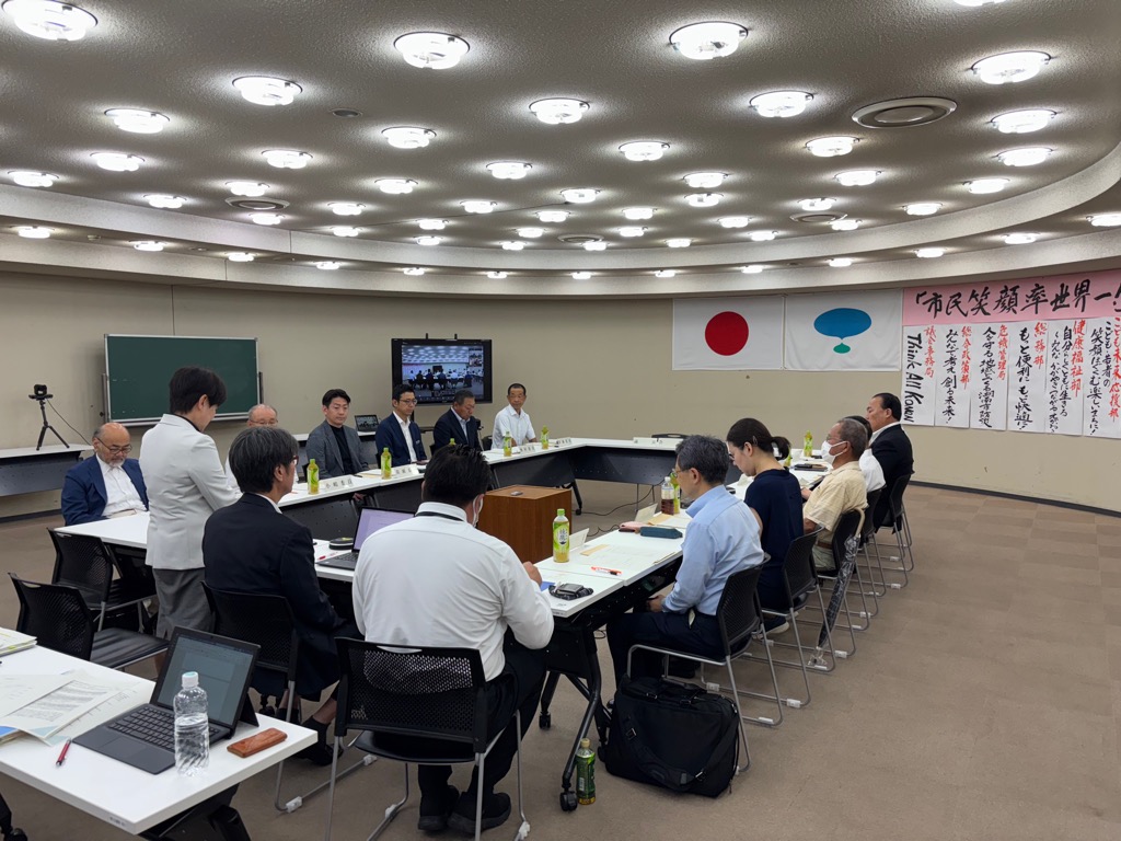 湖南市行政改革懇談会会議開催の様子
