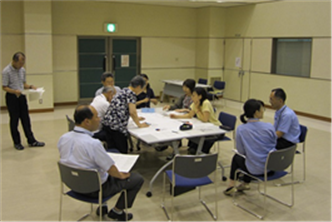 水戸学区グループワークで話し合いをしている写真2