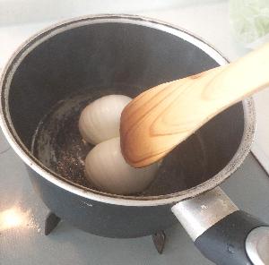 玉ねぎを焼く画像