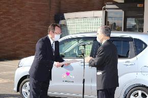 2月9日日本精工福祉基金石部支部車両寄贈式の様子