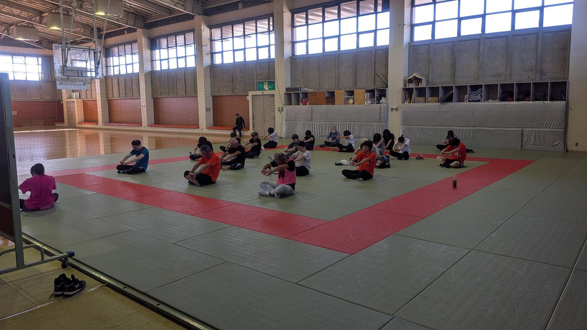 初めてヨガ